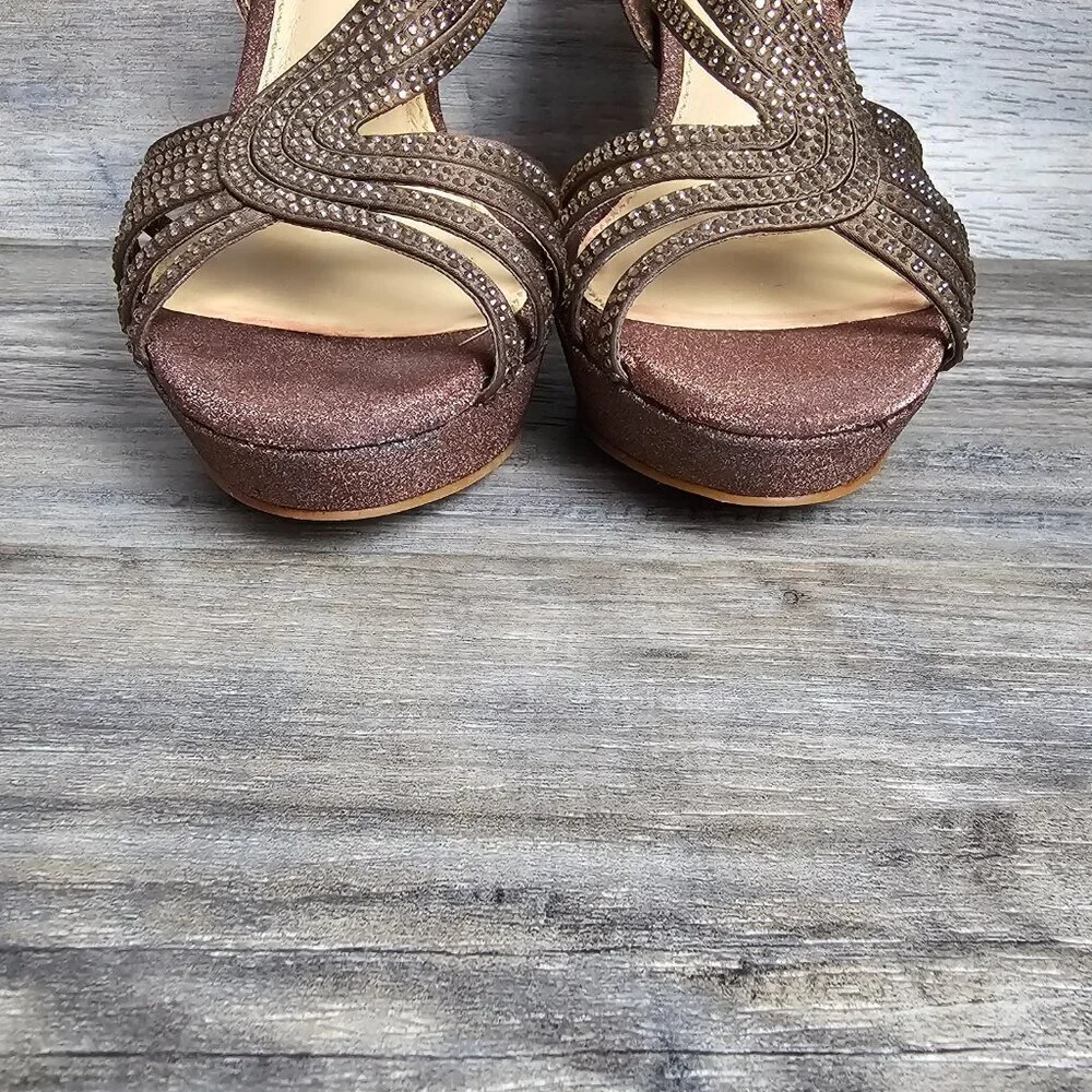 Gianni Bini Gliterati Sparkle Bronze Platform Open Toe Strappy Sandal Heel New
